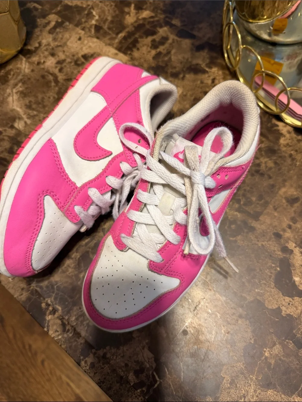 Nike Kids Low-Top Sneakers in Hot Pink and White